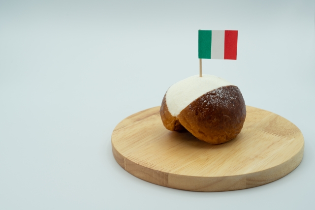 イタリア